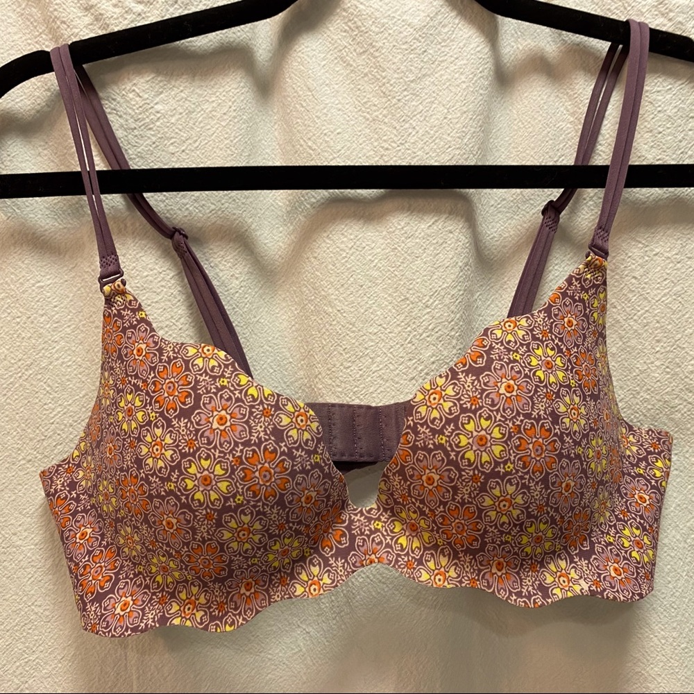 ✨2/$15 mix & match✨ VS Embrace Push-Up Bra 34B